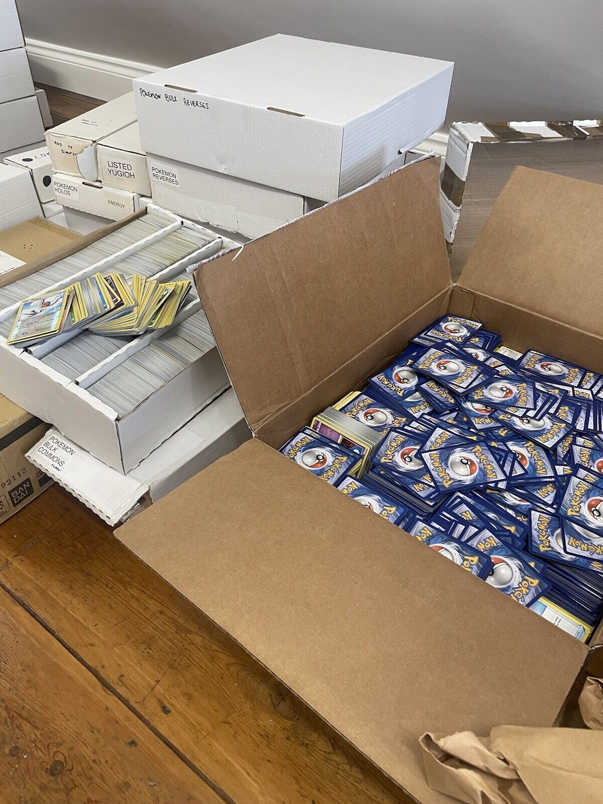 1000x Pokémon Cards Bulk Joblot Collection – Includes 3 Ultra Rare GX/EX/V + 15 Holos + 50 Reverse Holos – UK Stock