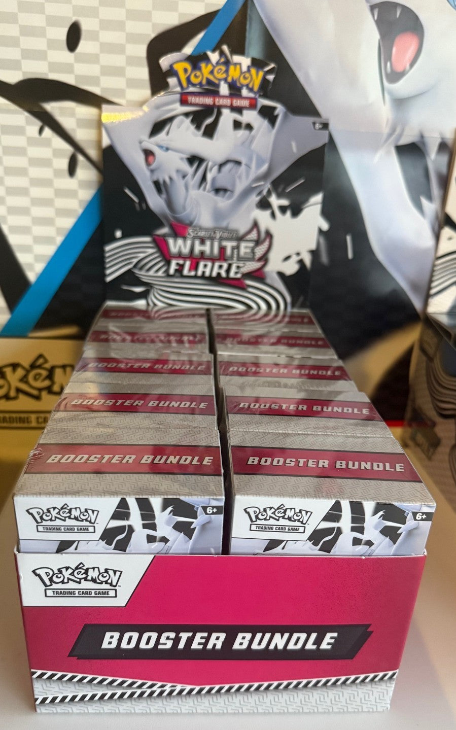 Pokémon White Flare Booster Bundles x10 – Sealed Bundles + Unsealed Display Case – UK Stock